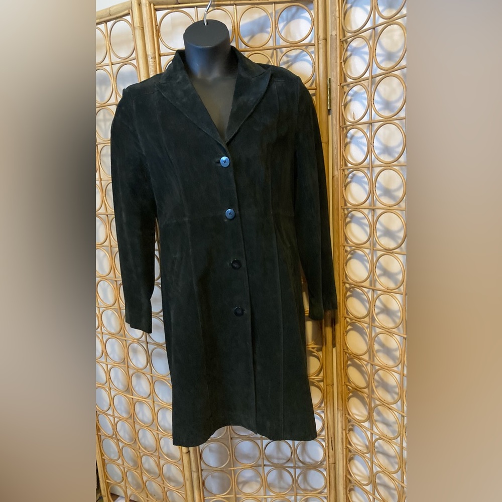 Bernardo washable black suede lined coat size medium. Super soft suede.